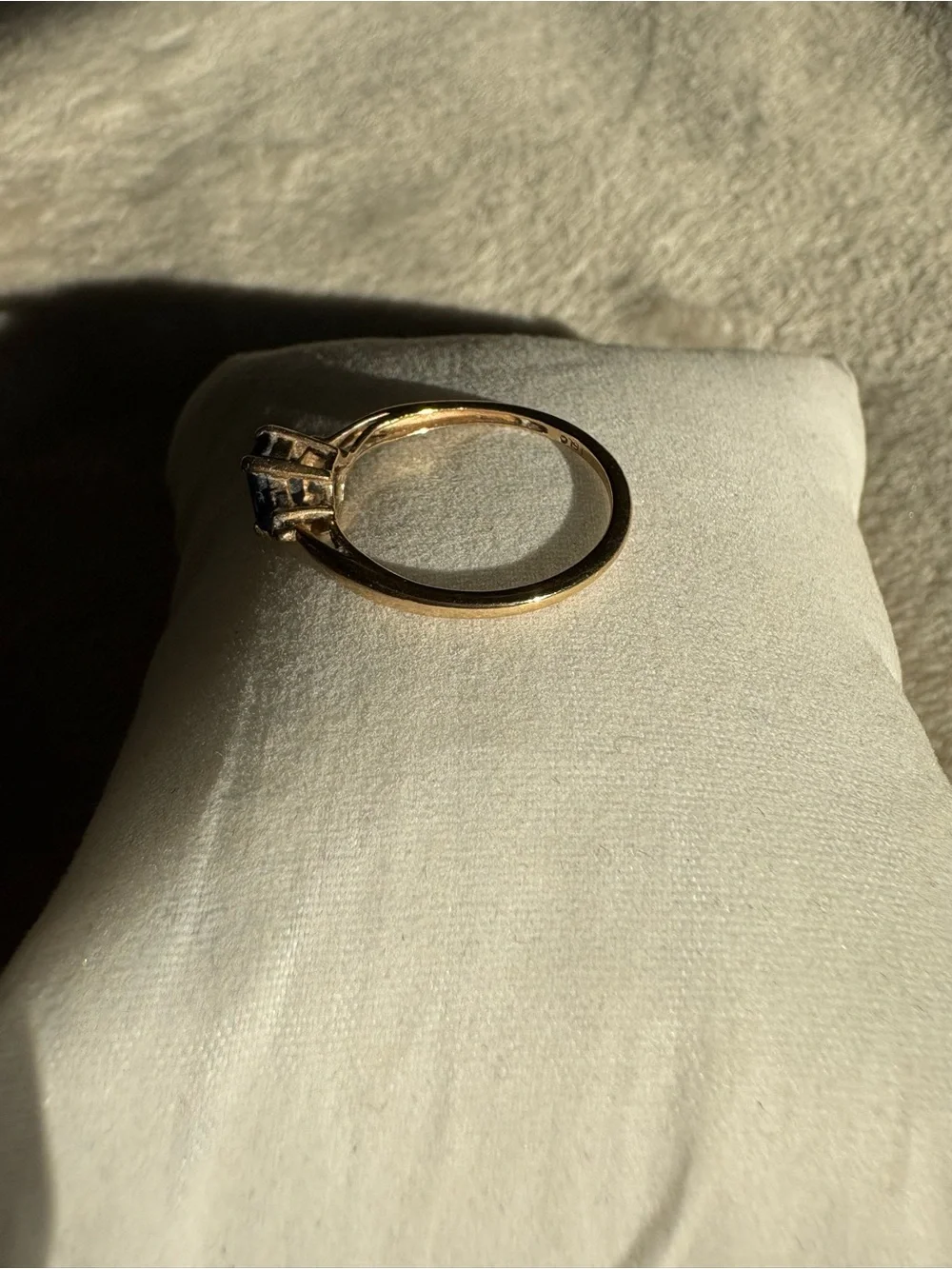 14k Solid Gold Ring with 1.2ct Natural Blue Sapphire & Diamond Accents
